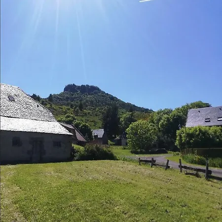 Holiday home L'auvergnate Chambon-sur-Lac
